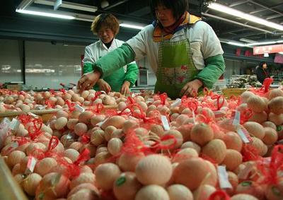 全國(guó)雞蛋價(jià)格呈現(xiàn)明顯回落態(tài)勢(shì)，農(nóng)副產(chǎn)品市場(chǎng)波動(dòng)分析